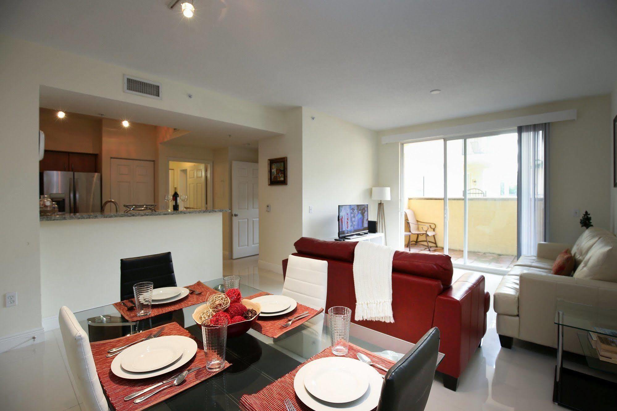 Pelicanstay In Coral Gables Miami Exterior photo