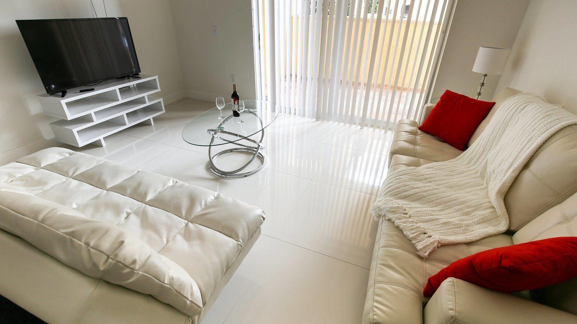 Pelicanstay In Coral Gables Miami Exterior photo
